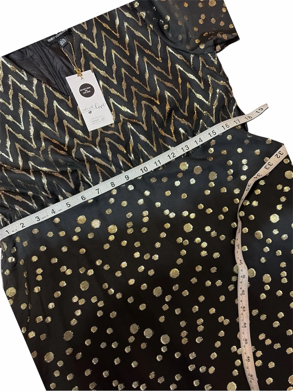 Emily Lovelock Valentine Metallic Chevron Midi Dress NWT Black Gold Large